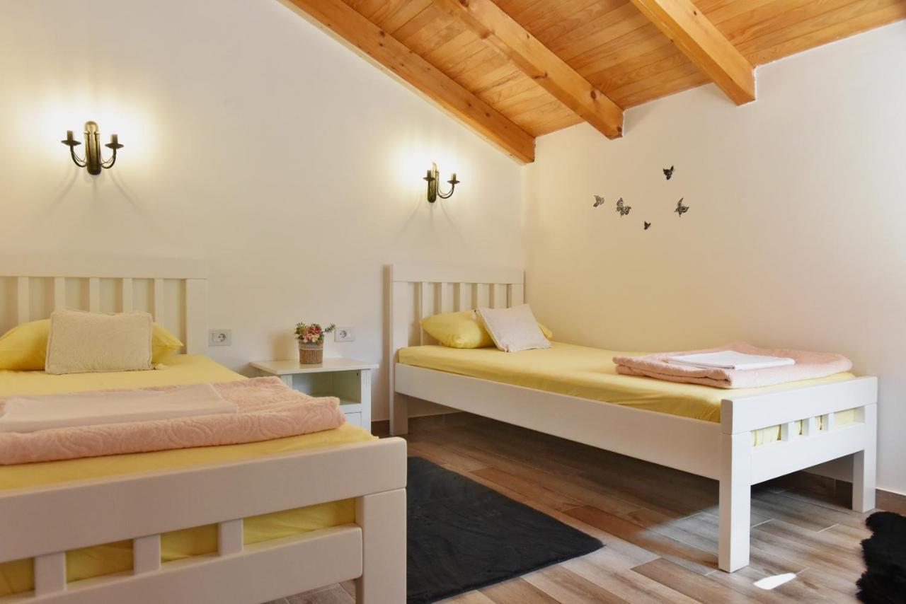 Apartamento Stone House Morinj Kotor Exterior foto