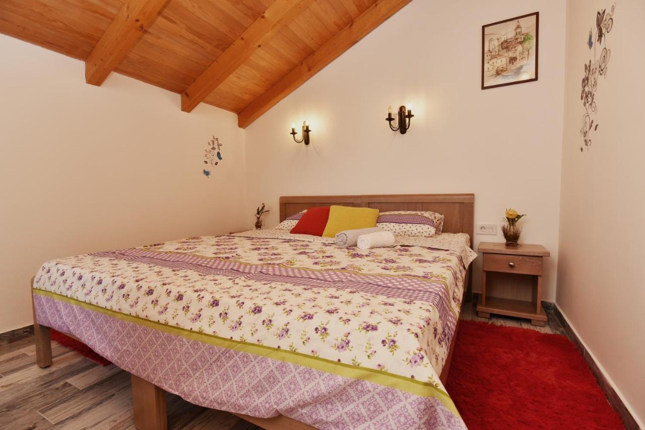 Apartamento Stone House Morinj Kotor Exterior foto