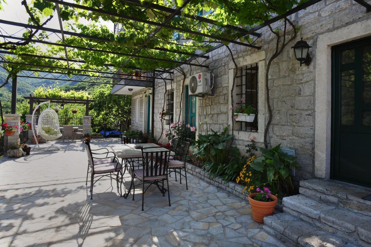 Apartamento Stone House Morinj Kotor Exterior foto